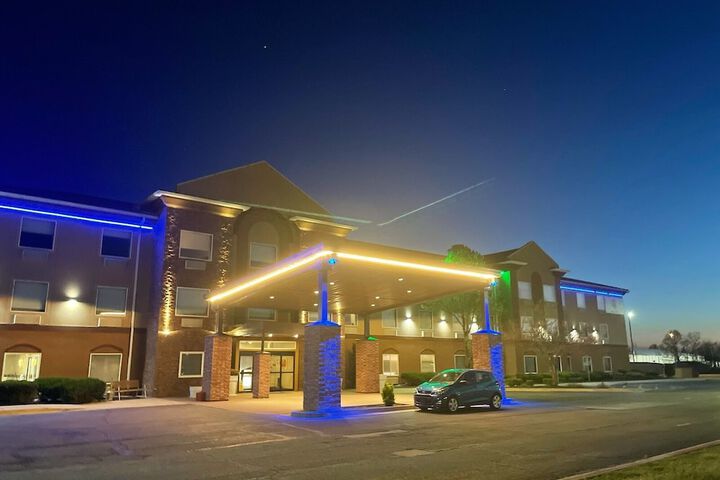 Comfort Inn & Suites Miami - Route 66