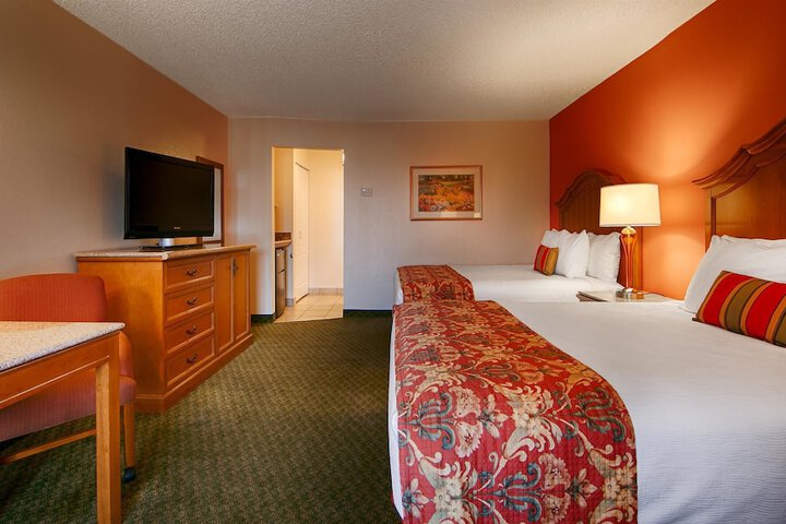 Room 11 of 23