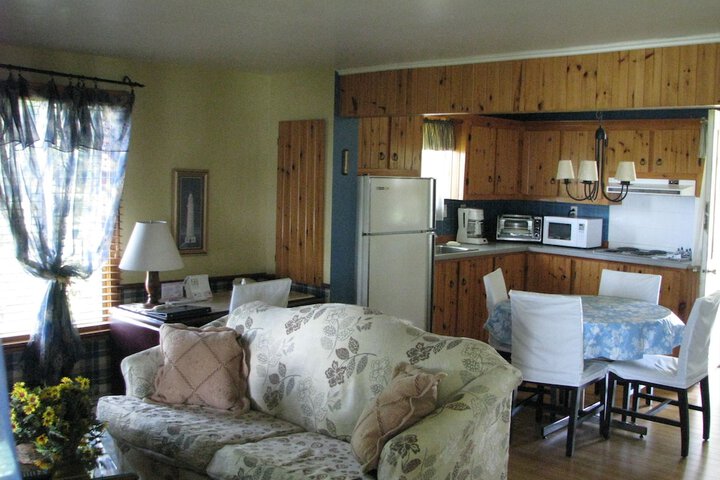 Room 16 of 48