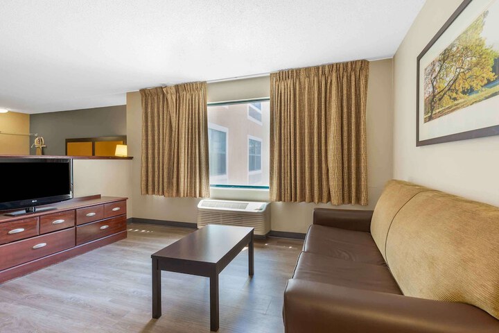 Extended Stay America Select Suites Detroit Sterling Heights