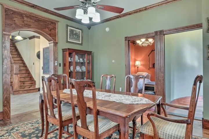 Downtown Lancaster French Victorian Gem!