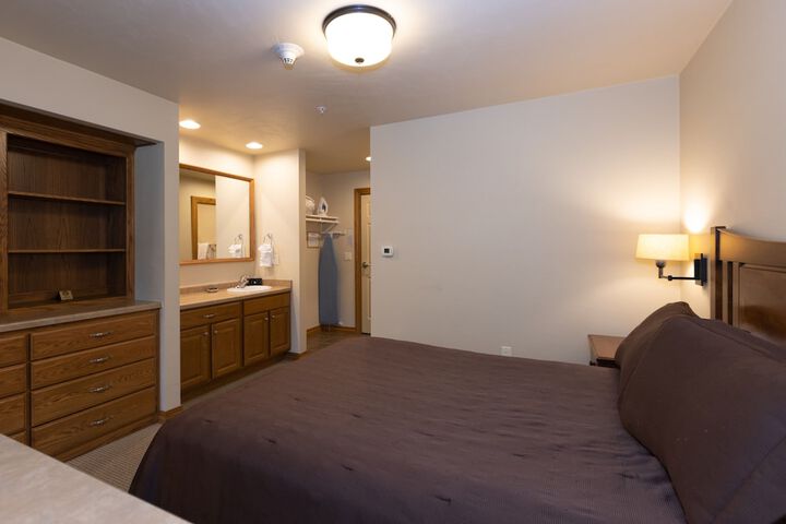 Room 21 of 192