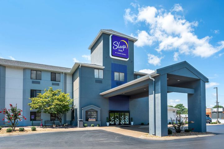 Hotel 3 of 55