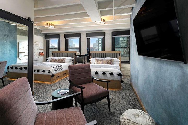 Room 30 of 49