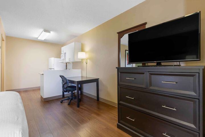 Room 13 of 23