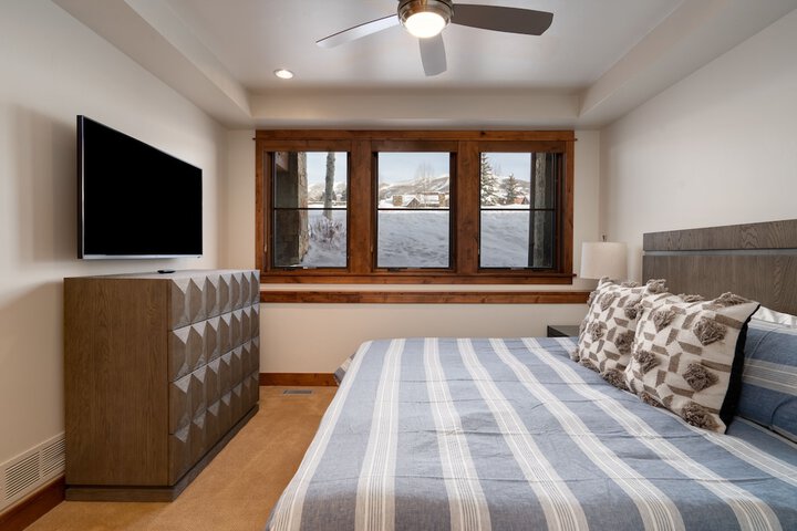 Room 53 of 108