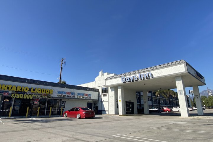 Days Inn by Wyndham Ontario Airport
