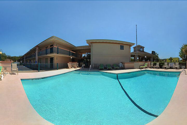 Pool 4 of 30