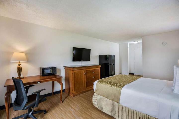 Room 26 of 35