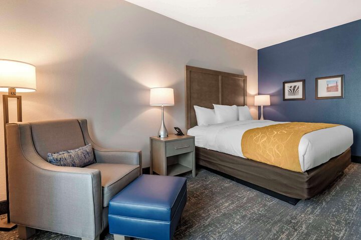 Room 20 of 39