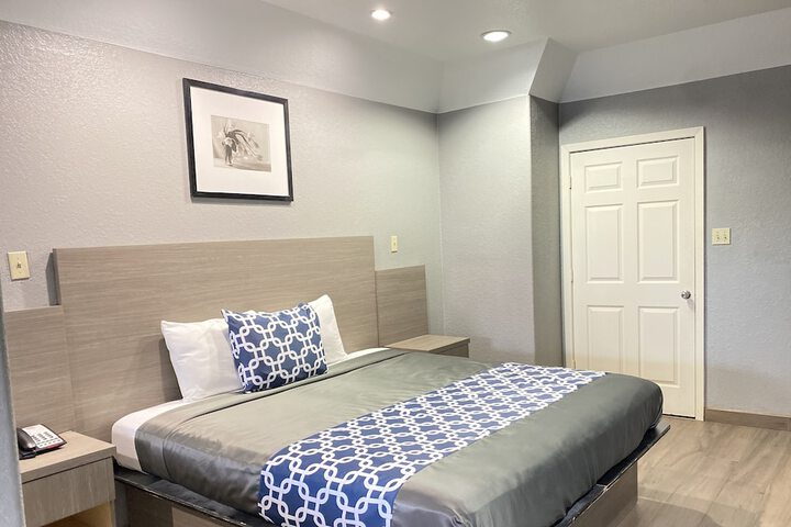 Room 29 of 64