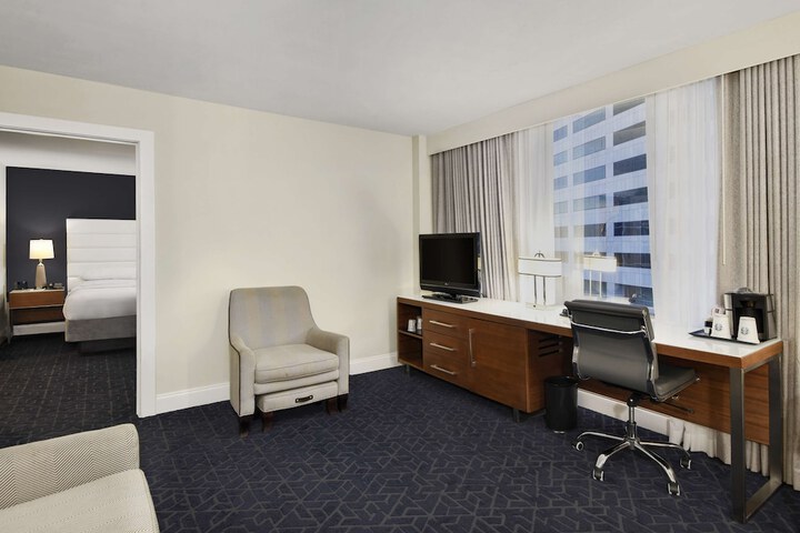 Room 30 of 42