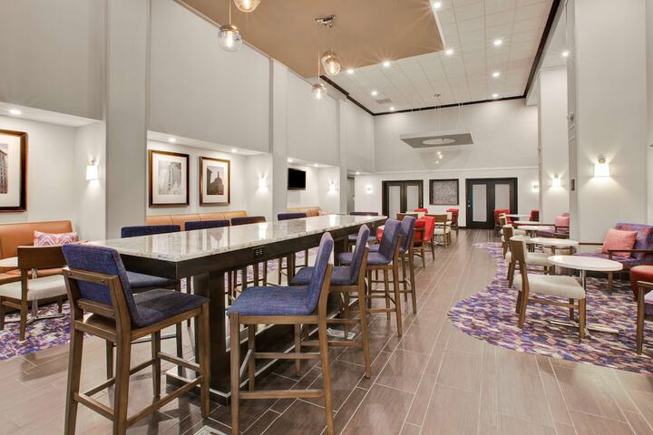 Hampton Inn & Suites Flint / Grand Blanc