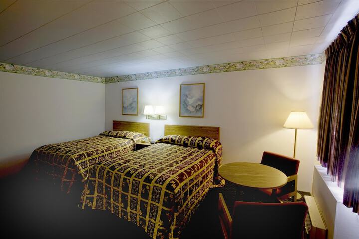 Room 6 of 13