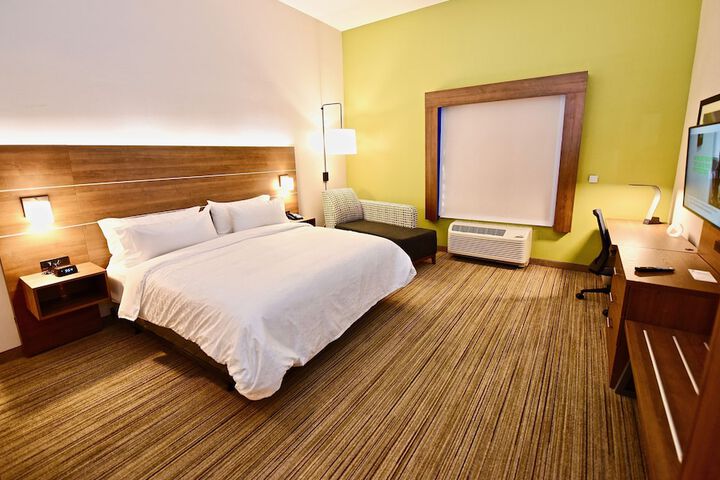 Room 15 of 45