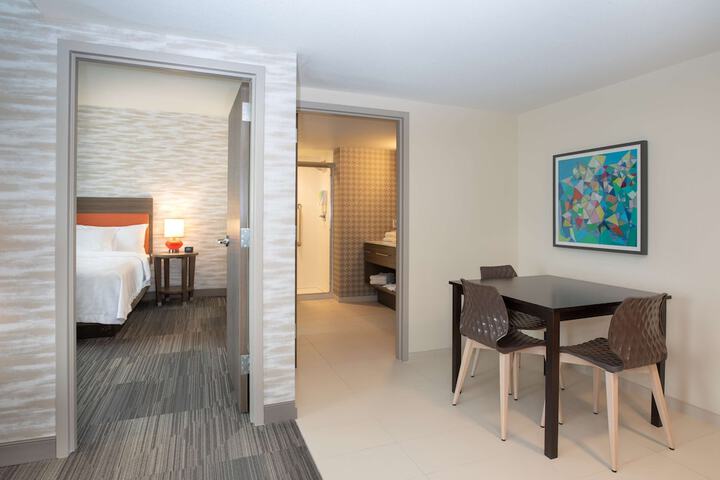 Home2 Suites by Hilton Omaha UN Medical Center Area