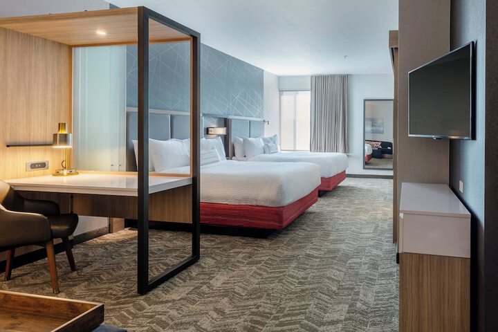 Room 16 of 34