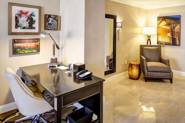Room 51 of 84