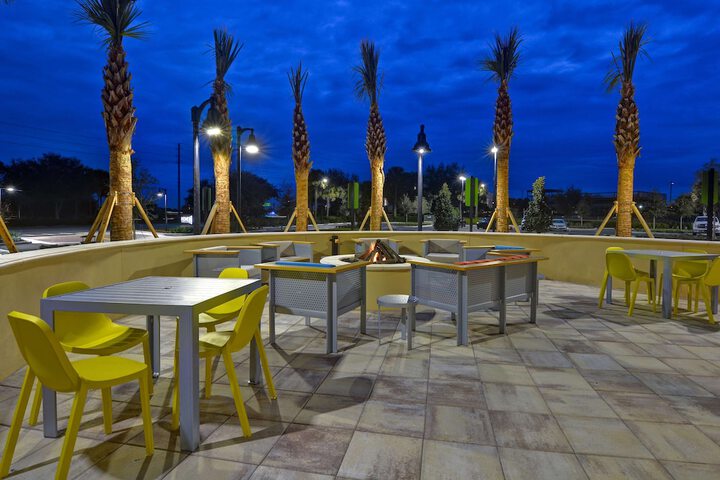 Home2 Suites by Hilton Orlando at Flamingo Crossings