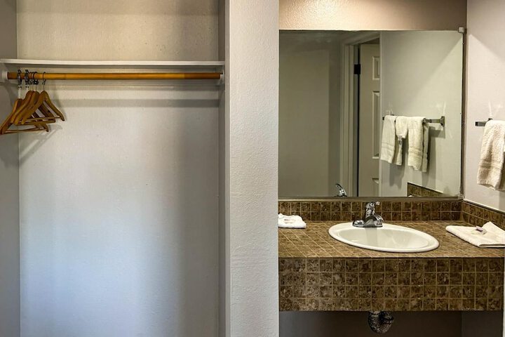 Motel 6 Selma CA