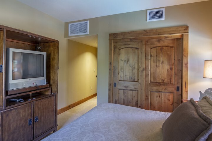Room 85 of 147