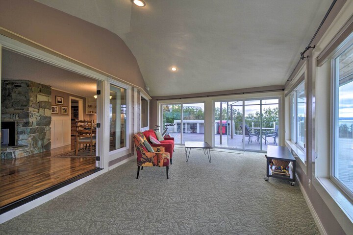 Breathtaking Port Ludlow Home w / Deck & Yard