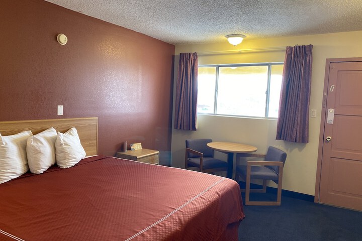 Room 30 of 50