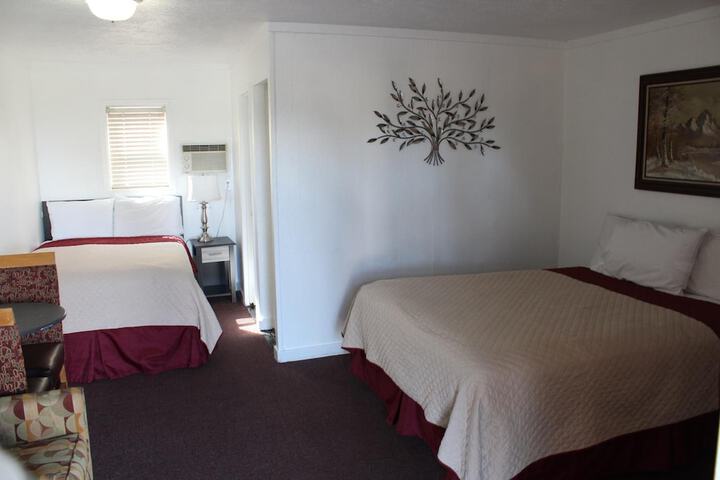 Room 11 of 32