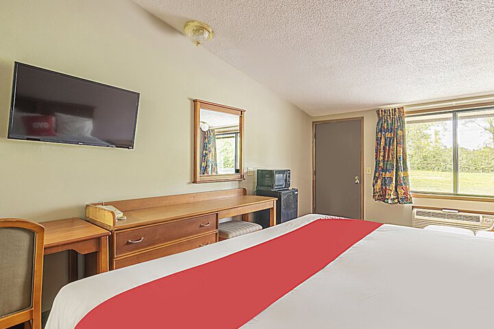 Room 10 of 38