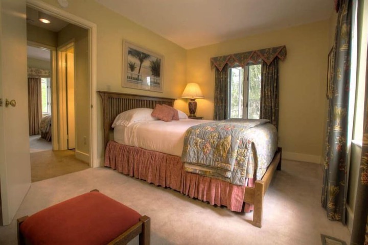 Room 44 of 67