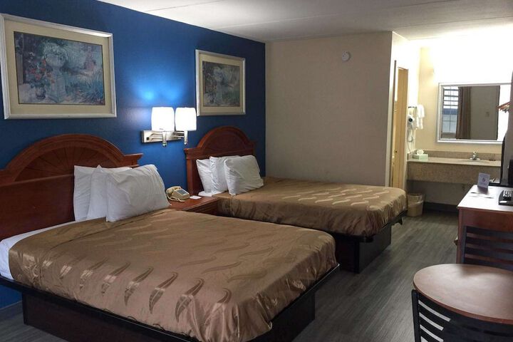 Room 13 of 22