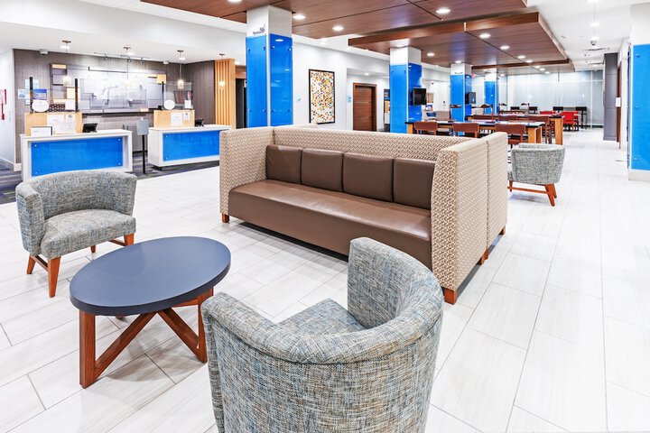 Holiday Inn Express & Suites Stafford NW - Sugar Land by IHG