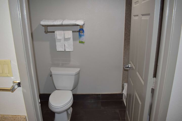 Room 22 of 40