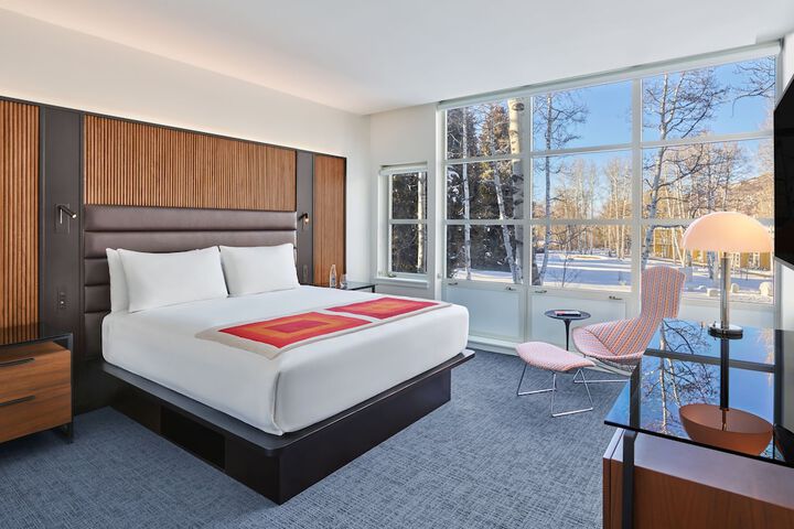 Room 21 of 52