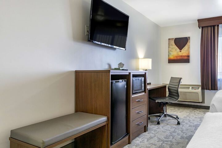Room 13 of 52