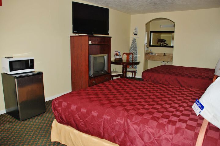 Room 13 of 23