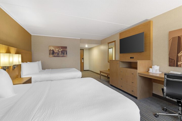 Best Western Royal Plaza Hotel & Trade Center