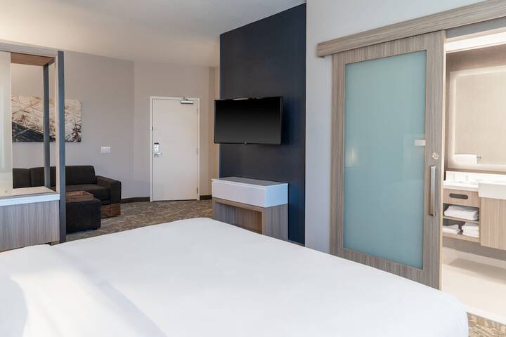 Room 12 of 36