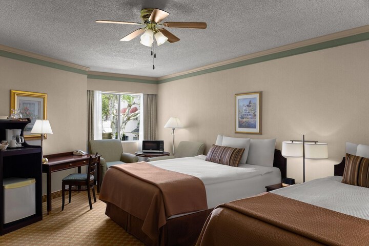 Royal Scot Hotel & Suites Trademark Collection by Wyndham