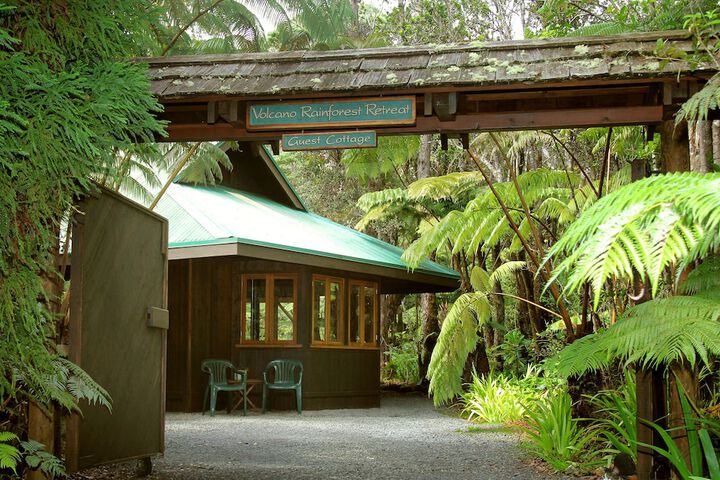 Volcano Rainforest Retreat