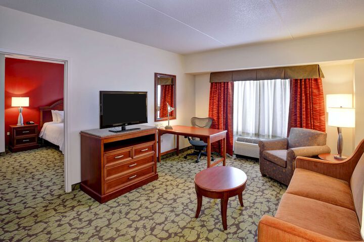 Room 16 of 28