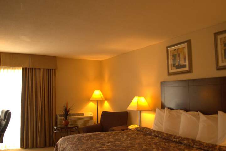 Room 14 of 37