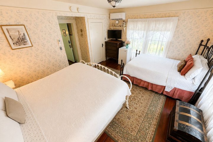 Glen Morey Country House B & B Inn