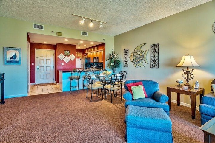 Room 10 of 28