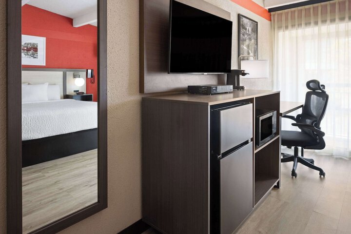 Room 19 of 31
