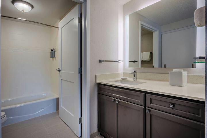 Residence Inn by Marriott Chesapeake Greenbrier