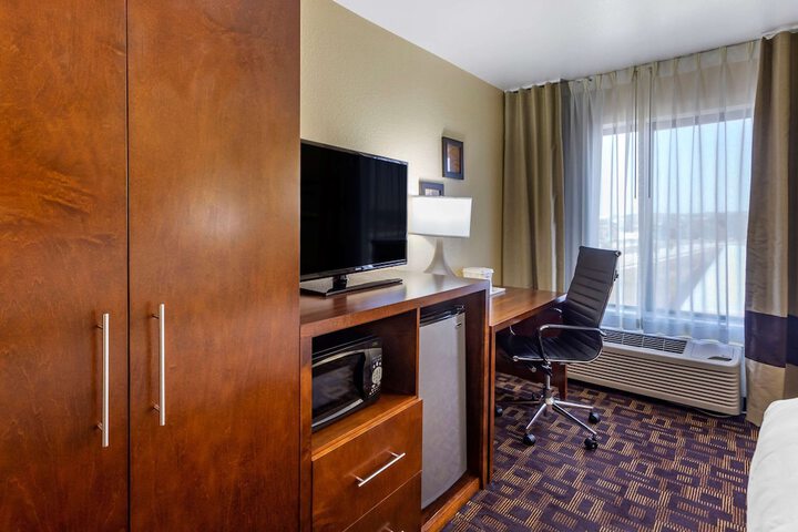 Room 19 of 33