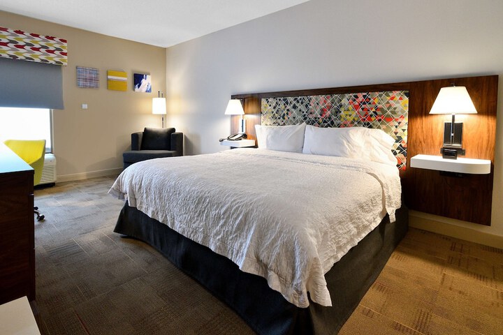 Room 44 of 64
