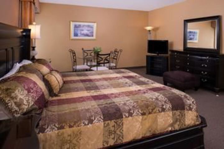 Ramada Plaza Rochester Airport