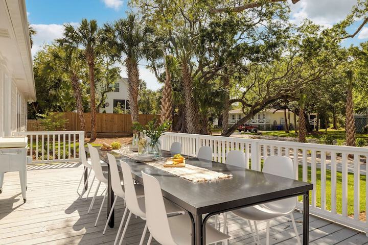 Lumie by Avantstay 5BR Ranch w / Firepit + Patio